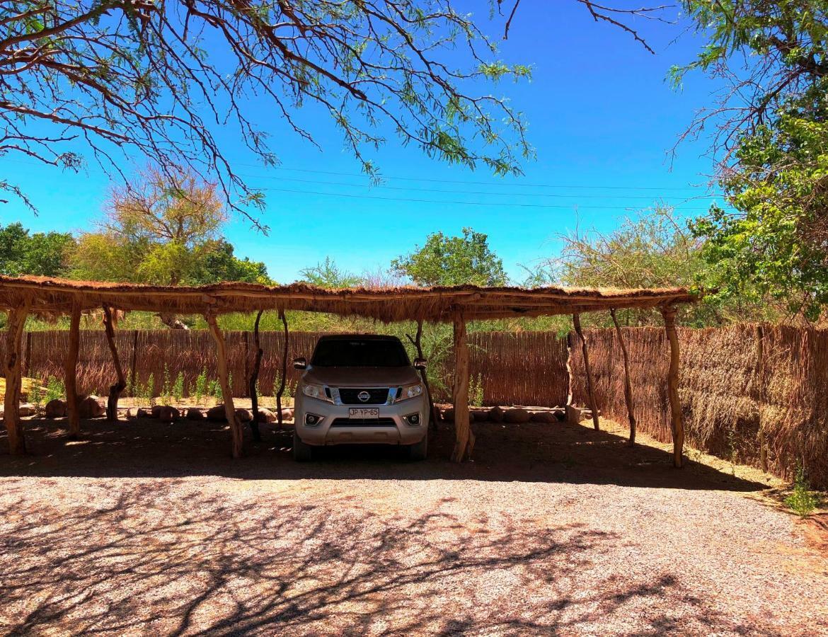 סן פדרו דה אטקאמה Rancho Quitapenas Bungalows חדר תמונה