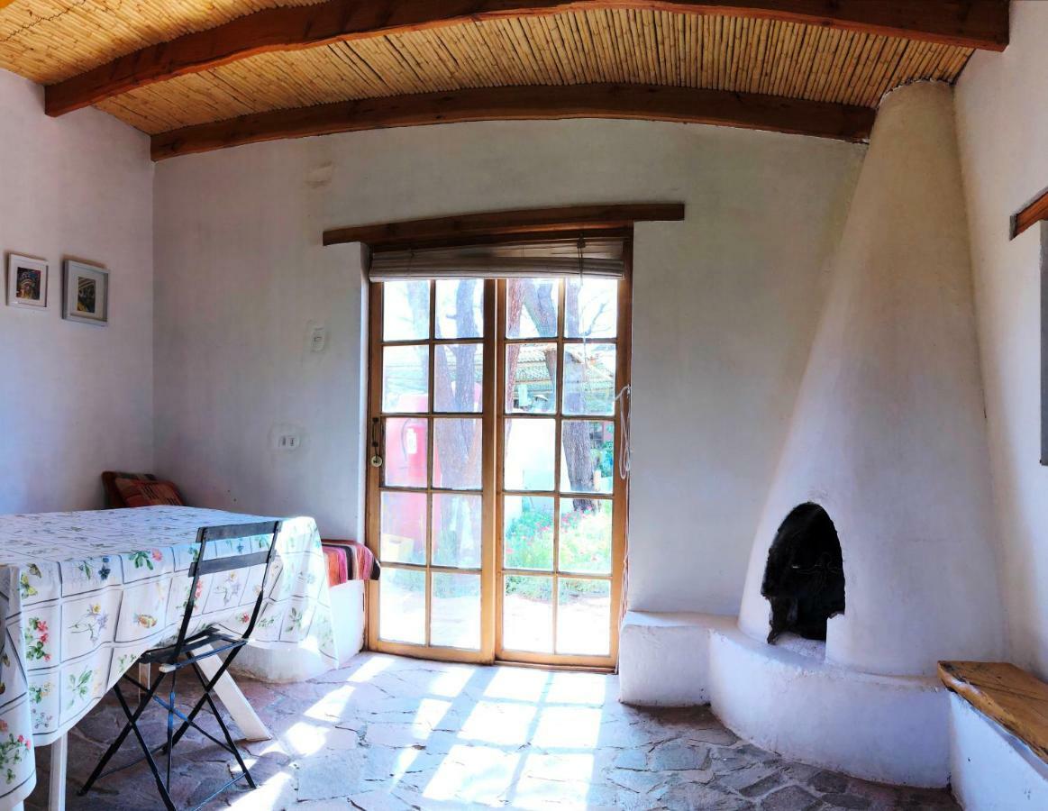 סן פדרו דה אטקאמה Rancho Quitapenas Bungalows חדר תמונה